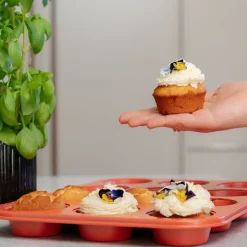 Iloleipuri Muffinivuoka 12 kuppia oranssi