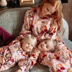 Ma-ia Family Laura-mekko Marla roosa