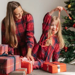 Ma-ia Family Ristikko-mekko tummanpunainen