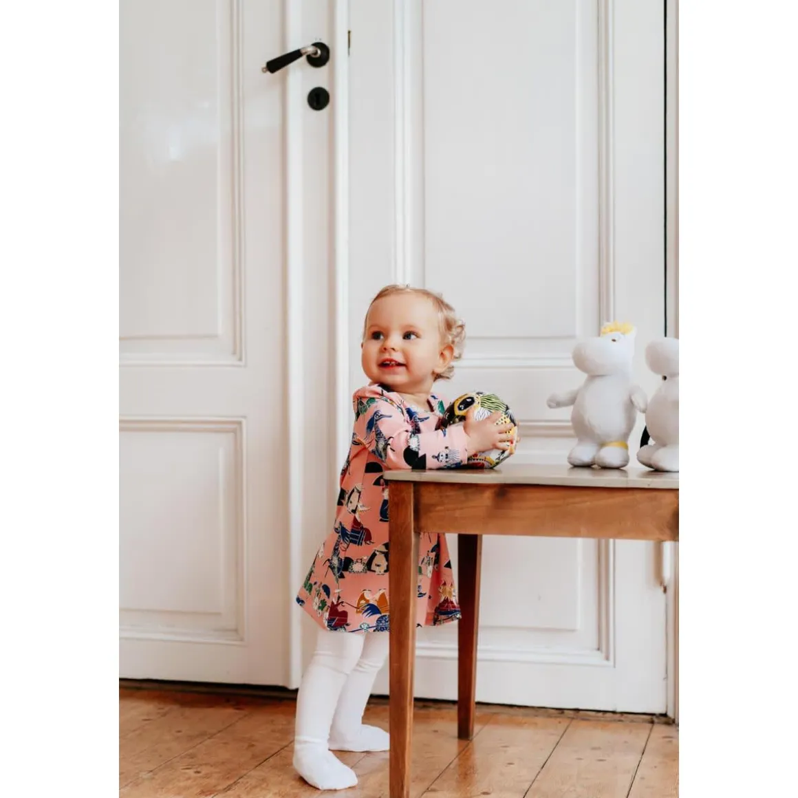 Muumi Neljä Vilijaanaa -mekko vauvalle roosa